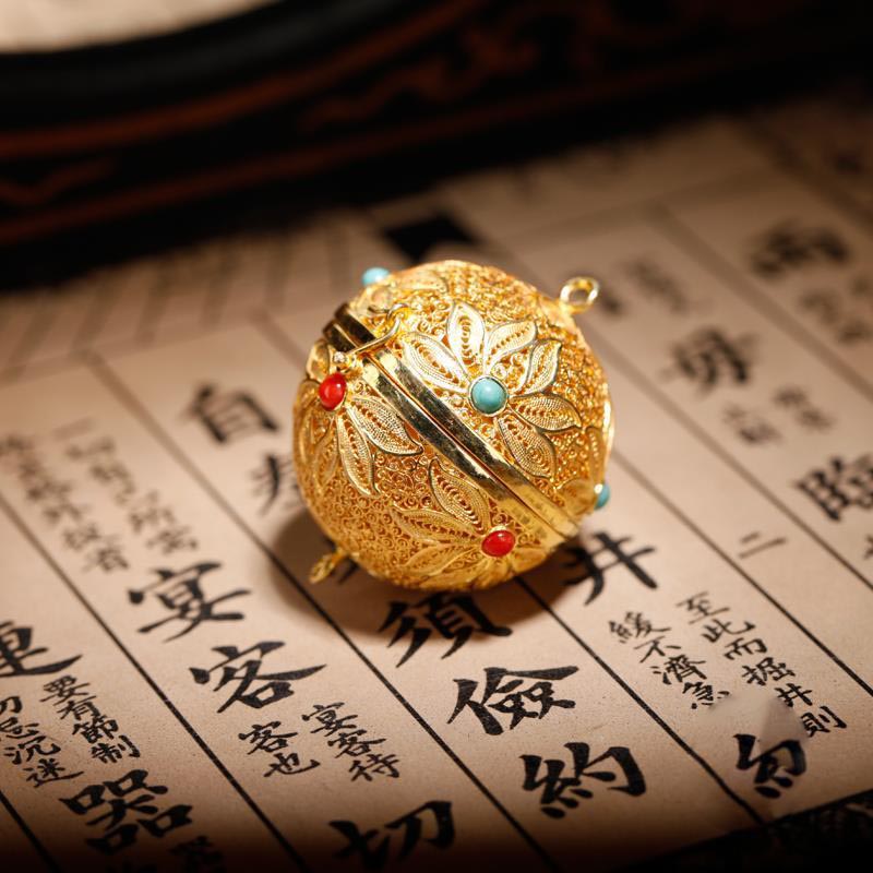 花丝镶嵌万象故宫文创香熏球吊坠