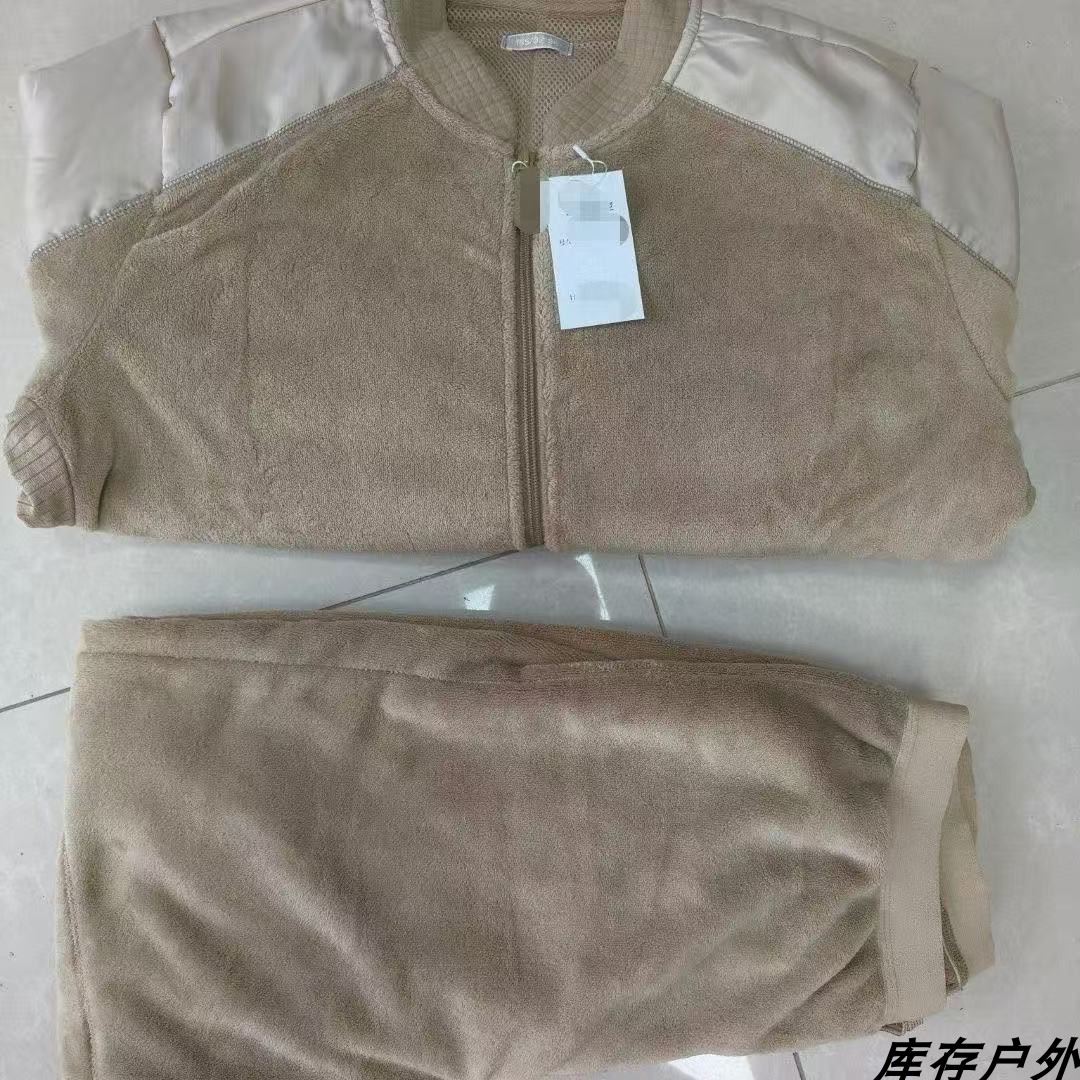 冬季土黄色19边防巡逻绒衣