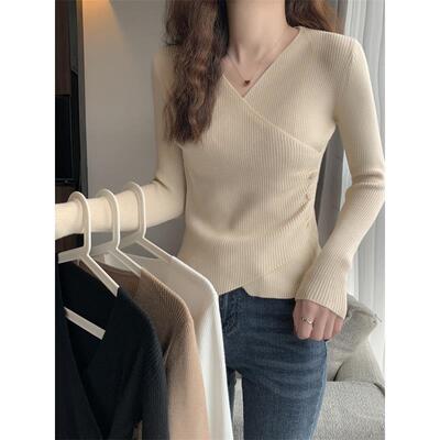 秋冬法式V领交叉内搭针织