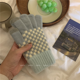 唤醒沉闷~韩版复古绿格子护手套女冬季防寒防风骑车学生加绒手套