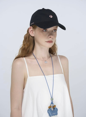 Blingkolio 黑色小花刺绣logo防晒鸭舌帽