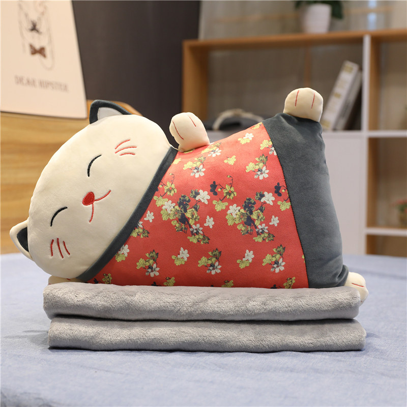 速发车式招财猫抱头被子两用办公室珊瑚绒毯床枕靠枕汽日靠背垫可