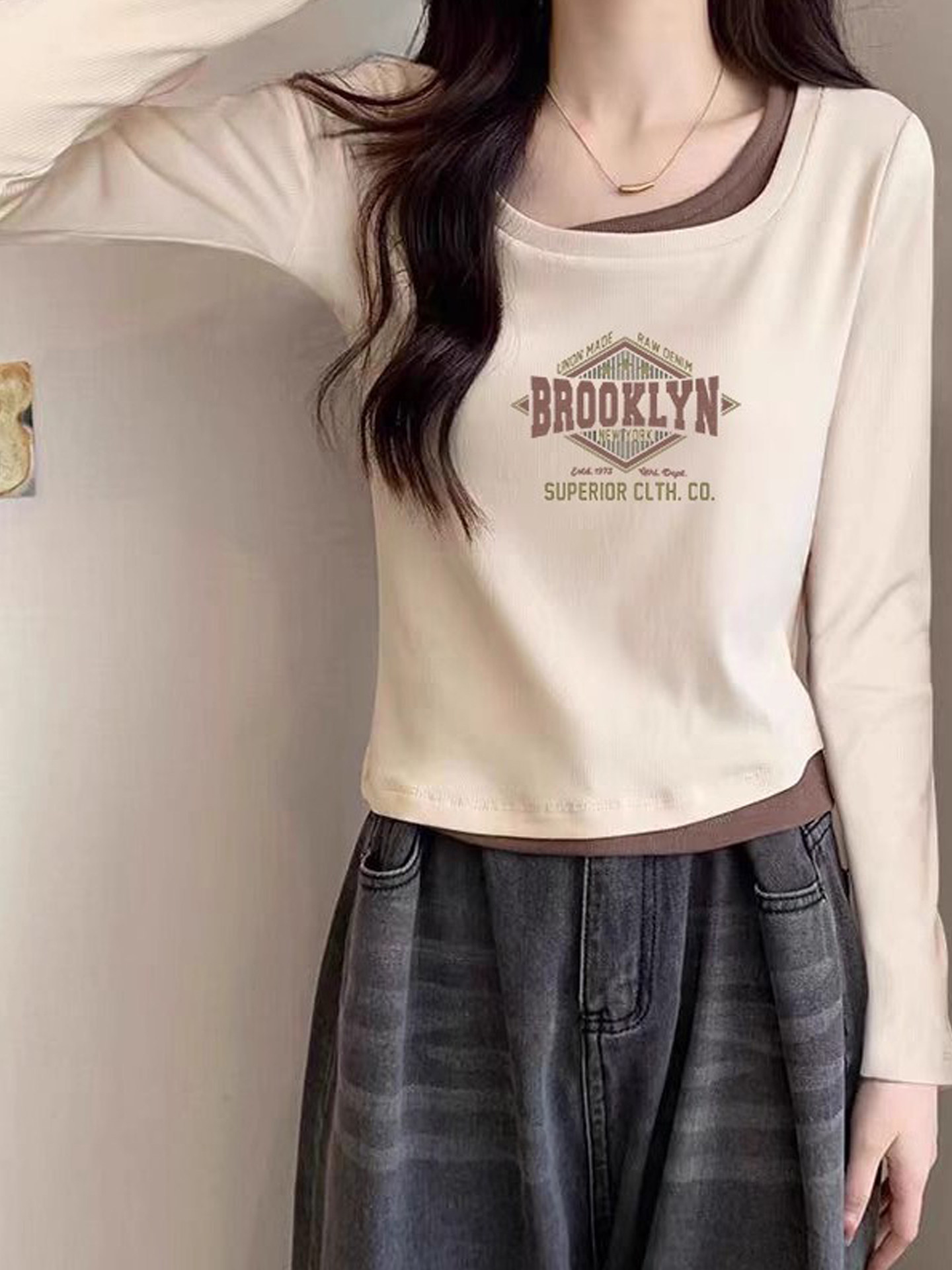 撞色方领纯棉长袖T恤女春秋2025新款修身内搭打底衫短款百搭上衣