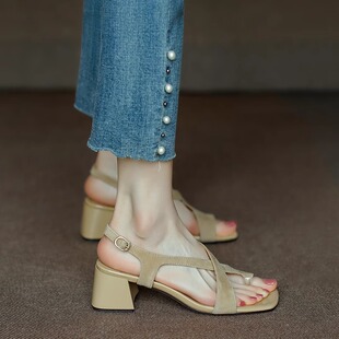 品牌鞋晚晚风罗马凉鞋女2026夏季新款百搭粗跟套趾仙女风中跟女鞋