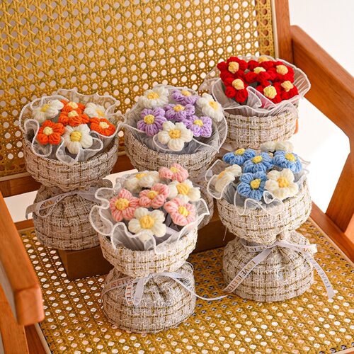 7 Woolen Knitted Bouquet Simulation Puff Flower Hand Bouquet