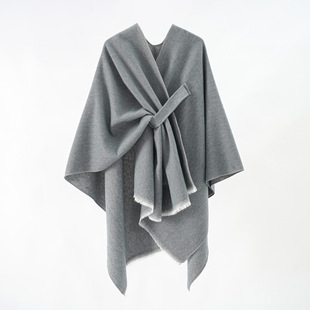 斗篷披風開叉披肩女秋冬保暖空調衫 Women cape cloak shawl warm