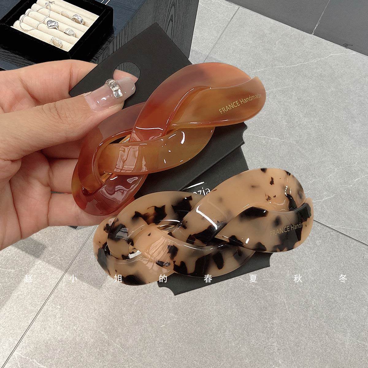 韩国饰品小众发饰头饰弹簧夹ins风休闲醋酸精致边夹麻花豹纹发夹