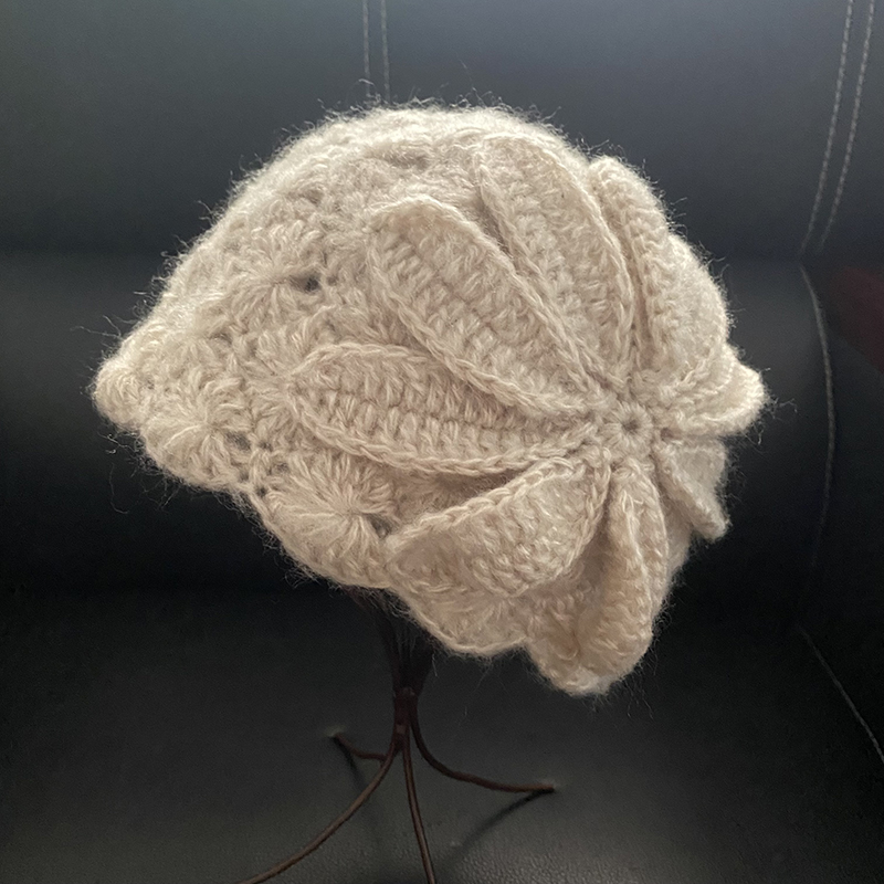 手工钩花毛线帽子女一朵花冬天针织加厚包头帽韩版保暖月子贝雷帽