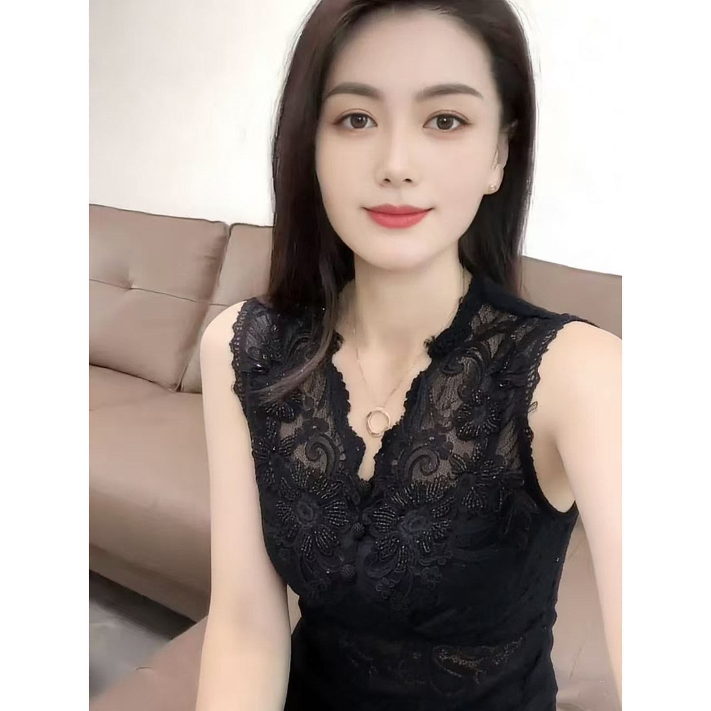 性感V领蕾丝花边背心女夏季欧货钉珠无袖上衣修身内搭打底小衫潮