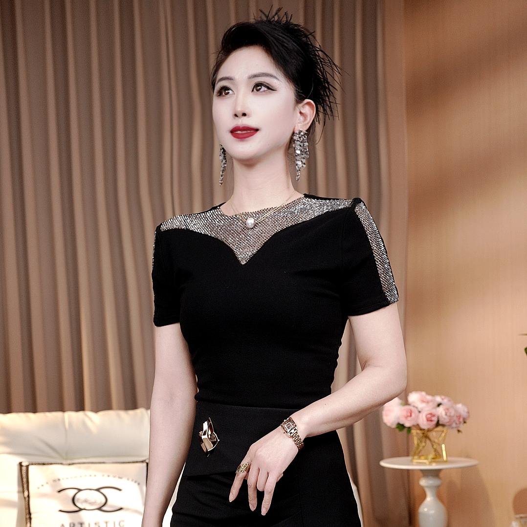 欧货小衫女2026夏装新款洋气闪钻短袖t恤高档紧身显瘦百搭上衣潮