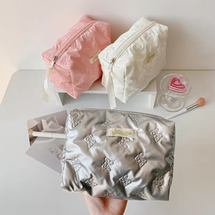 银色蝴蝶结中号笔袋学生纯色高颜值文具收纳袋少女化妆包洗漱包
