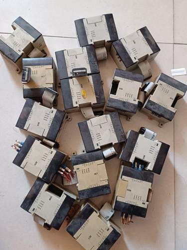 欧姆龙PLC扩展模块CPM1A-8ED8ER8ET拆