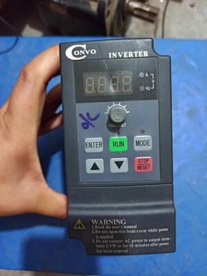 康沃变频器CVF-MN3.220V.0.4KW