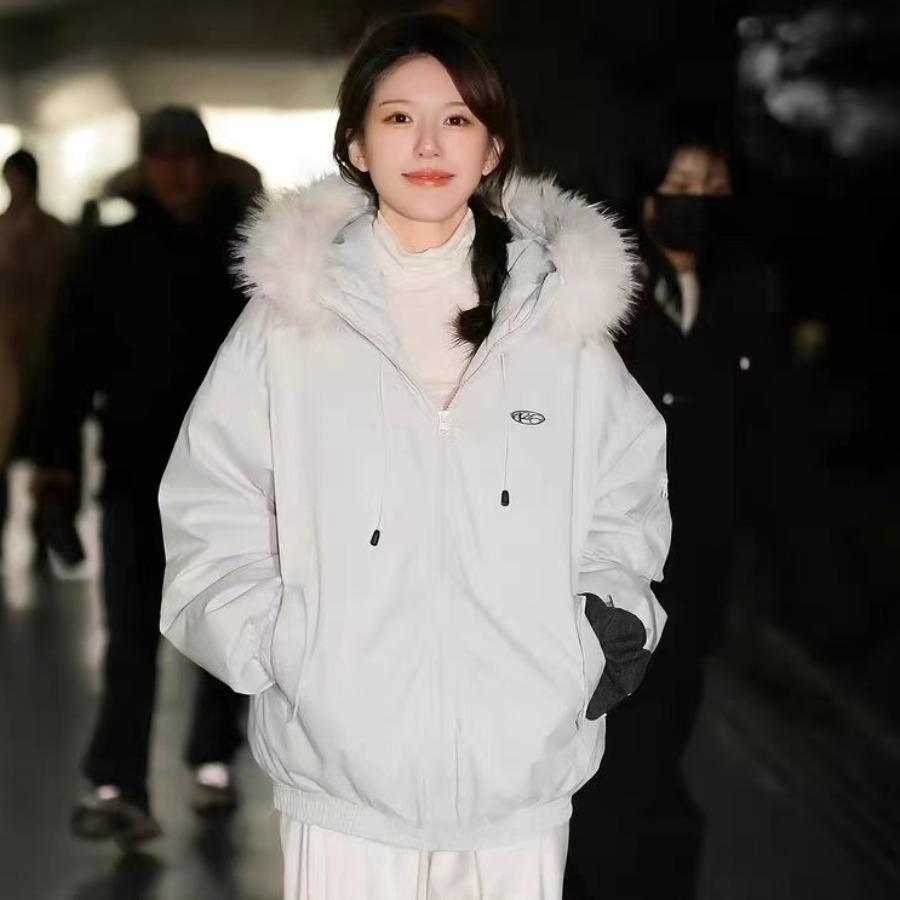 明星同款大毛领派克羽绒