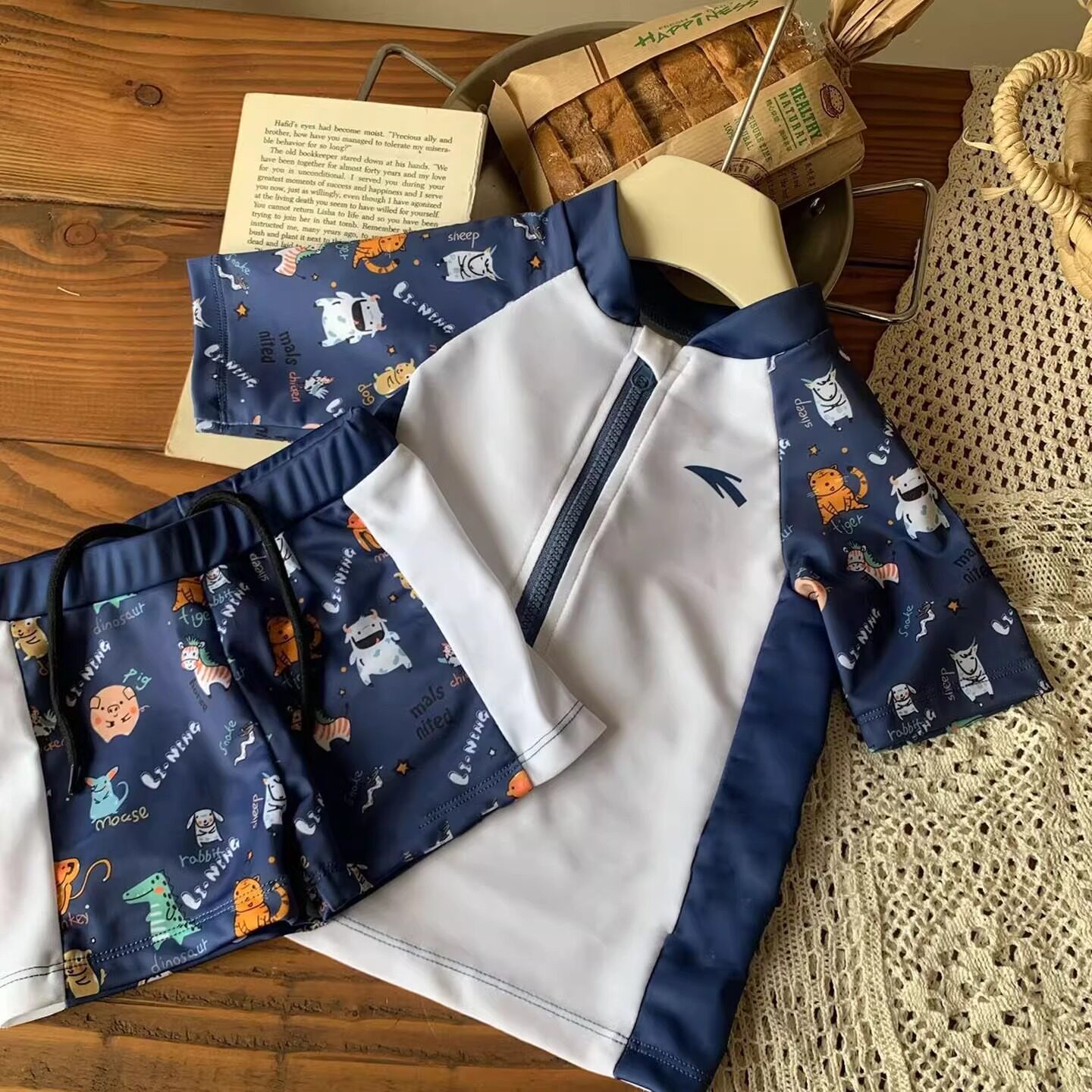 儿童泳衣男童分体泳裤夏季新款男童中大童短袖薄款泳衣海边冲浪服