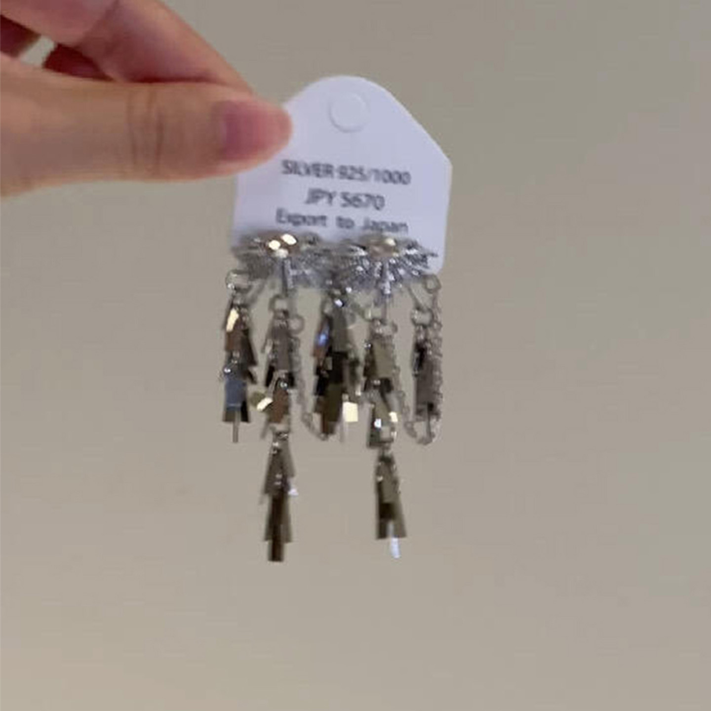 银色亮片流苏耳钉2025新款高级感