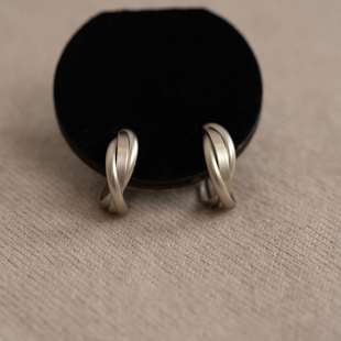 韩系简约银灰几何交叉耳圈女轻奢高级感气质耳环耳夹女无耳洞新款