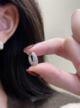 S925银满锆素圈耳环2025新款爆款高级感耳钉女小众设计感气质耳扣