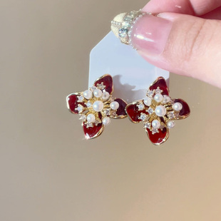 酒红色滴釉四叶花仿闪钻珍珠耳环高级感轻奢小众气质耳钉新年耳饰