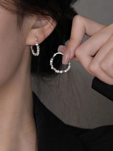 S925纯银针碎银子耳环2025新款 气质耳圈女小众独特设计高级感 爆款