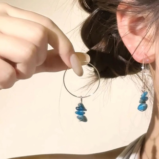 新中式 小众独特 蓝色碎石串珠耳环女轻奢高级感气质耳圈2025年新款