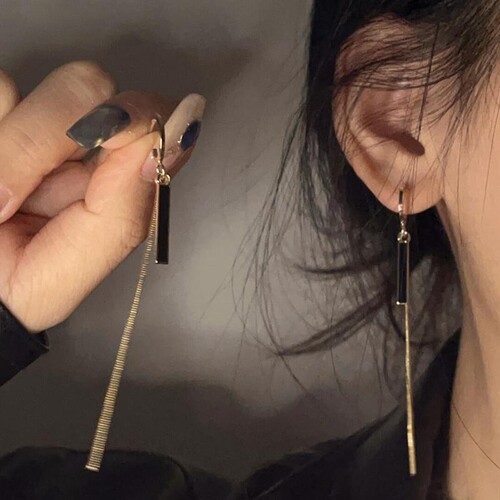 长款黑金流苏耳环轻奢复古高级感
