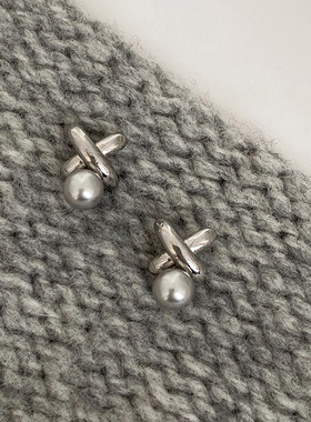 几何交叉仿灰色珍珠耳钉2025新款爆款高级感轻奢小众独特秋冬耳环