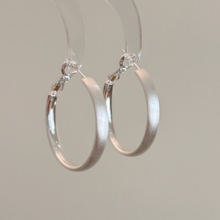 S925银哑光拉丝金属圆圈耳环2025新款 高级感简约气质素圈耳圈耳扣