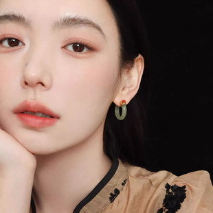 高级感小众气质复古耳钉女 爆款 新中式 国风和田玉C圈耳环2025新款