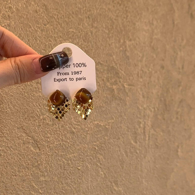 复古棕色几何菱形亮片耳钉高级感