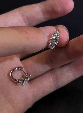 爆闪仿排钻锆石耳环2025新款爆款高级感精致耳圈独特气质耳饰耳扣