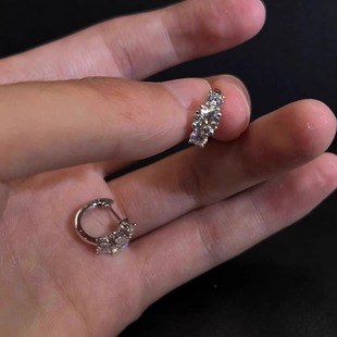 爆闪仿排钻锆石耳环2025新款 高级感精致耳圈独特气质耳饰耳扣 爆款