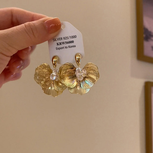 高级感精致民族风耳饰 爆款 新中式 闪钻金色拉丝花瓣耳钉2025年新款