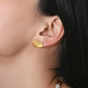 极简独特金色拉丝英文刻字耳钉女小众设计简约秋冬耳环高级感轻奢