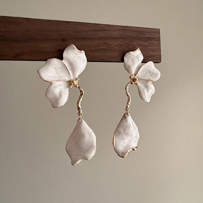 新中式白色花瓣流苏耳钉女高级感精致简约百搭耳环方圆脸复古耳饰