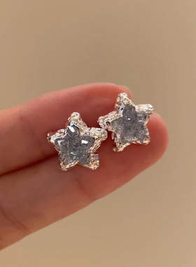 清冷感仿蓝色冰晶五角星耳钉2025年新款爆款小众设计独特气质耳环