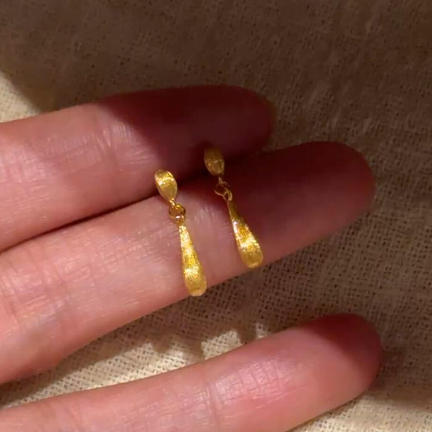 新中式金色拉丝水滴耳钉2025新款