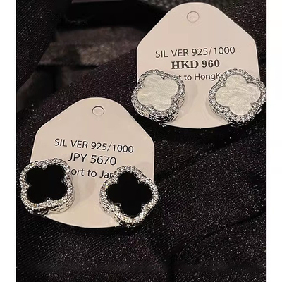 S925纯银黑色四叶花耳钉女高级感