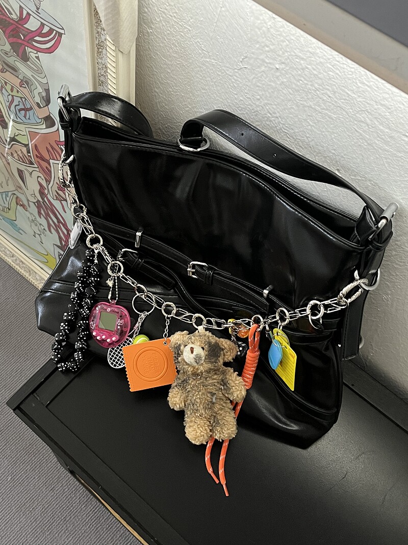 JUSSING Maximalist Bear Chain Charm: Elevate Your Bag Style - Product image 2