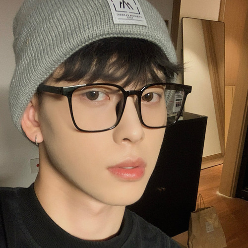 初明黑框眼镜方圆脸可配近视男