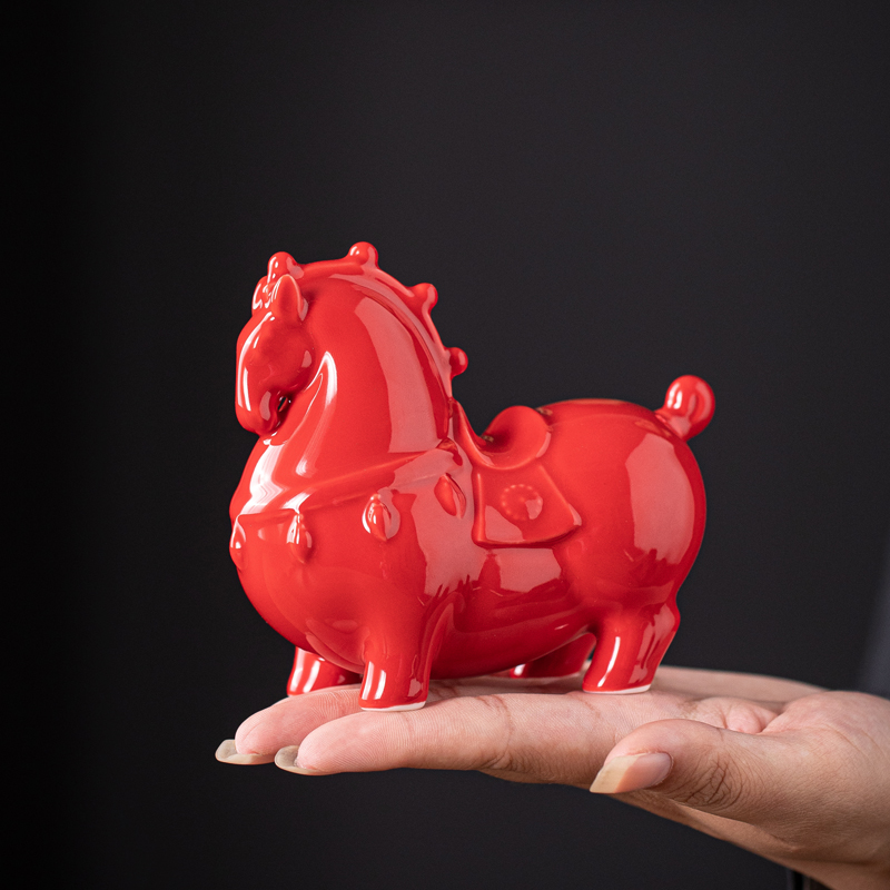 红色唐马陶瓷摆件新中式吉祥物