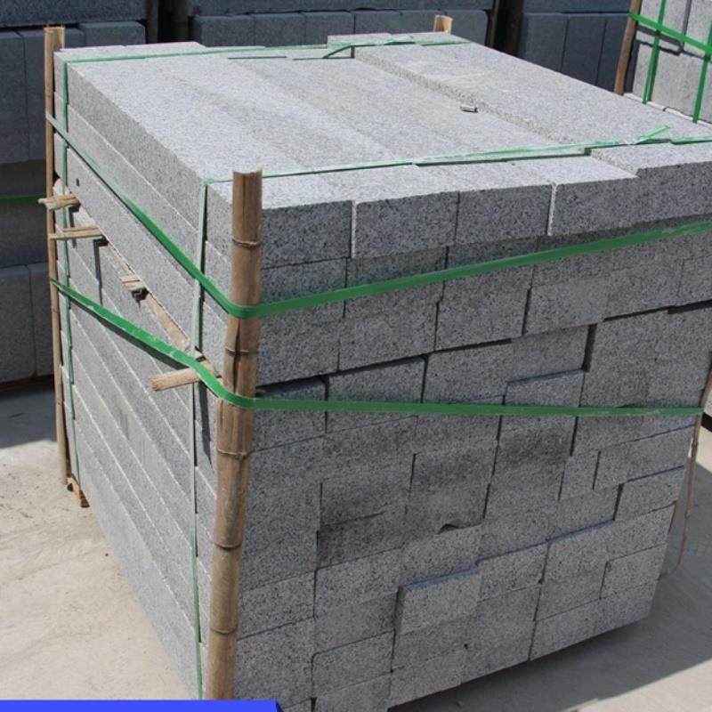 路沿石芝麻灰花岗岩路侧石路缘石大理石市政园林安装路肩石道牙石