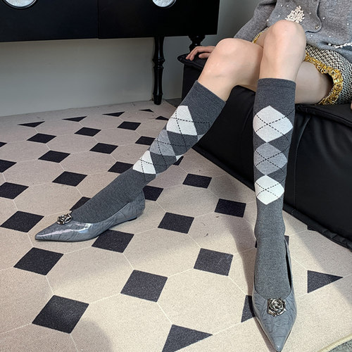 高净值女性私藏单品格雷系深麻灰菱格秋季设计师联名款小腿袜女DF