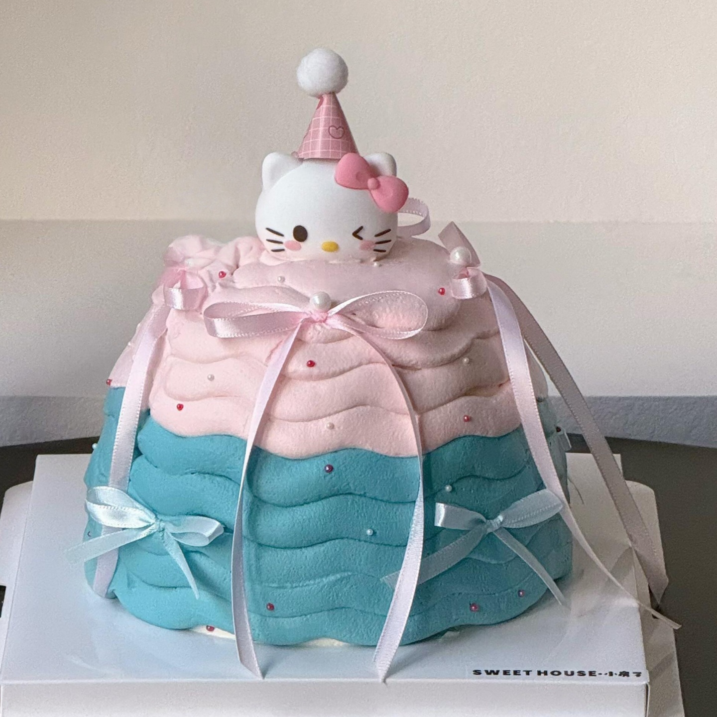 软胶粉色蝴蝶结KT猫头蛋糕装饰毛球小帽子丝带生日烘焙插件配件