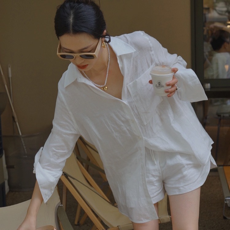 法式复古防晒白色长款衬衫+运动松紧腰短裤套装