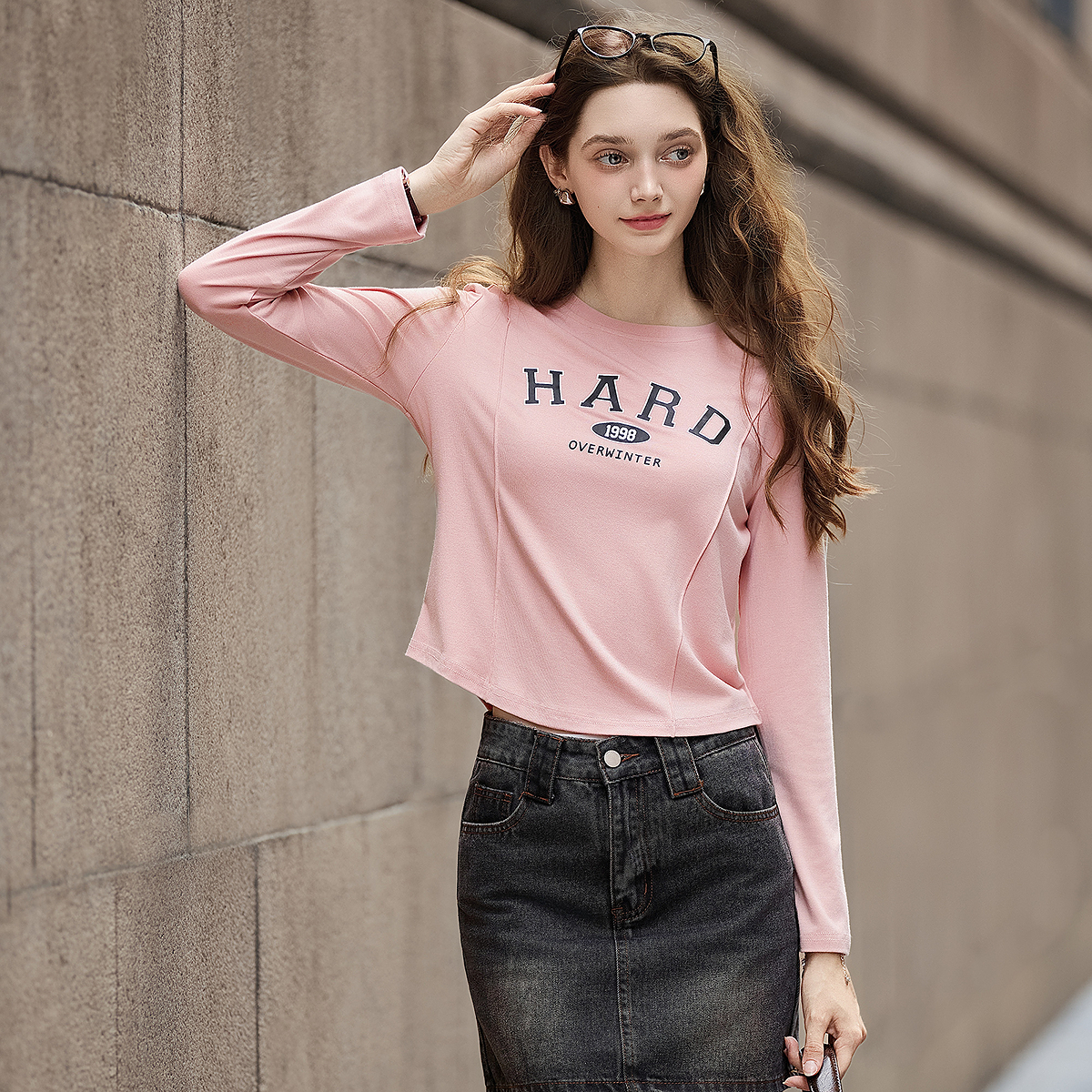 唐狮秋季长袖T恤女圆领字母印花