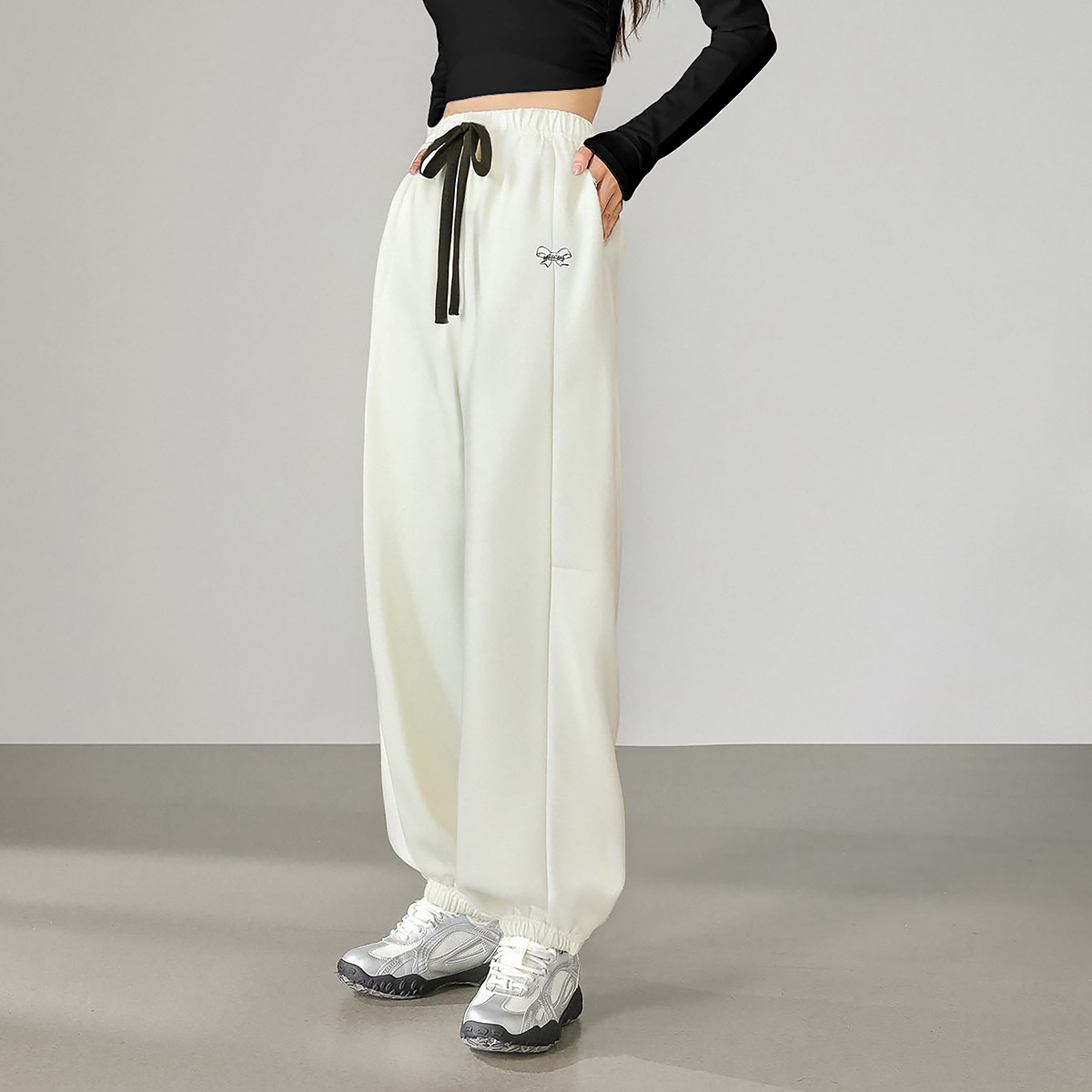 唐狮秋冬新款休闲长裤女宽松净色百搭卫裤束脚裤时尚潮流好看tuTA