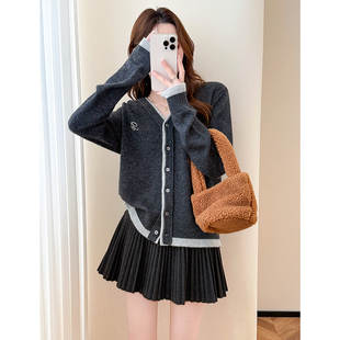 毛线衫 宽松百搭时尚 女毛衣简约风设计假两件V领开衫 唐狮秋冬季