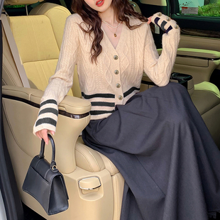 超好看毛线衫 高级感时尚 女毛衣撞色条设计V领开衫 唐狮秋冬新款