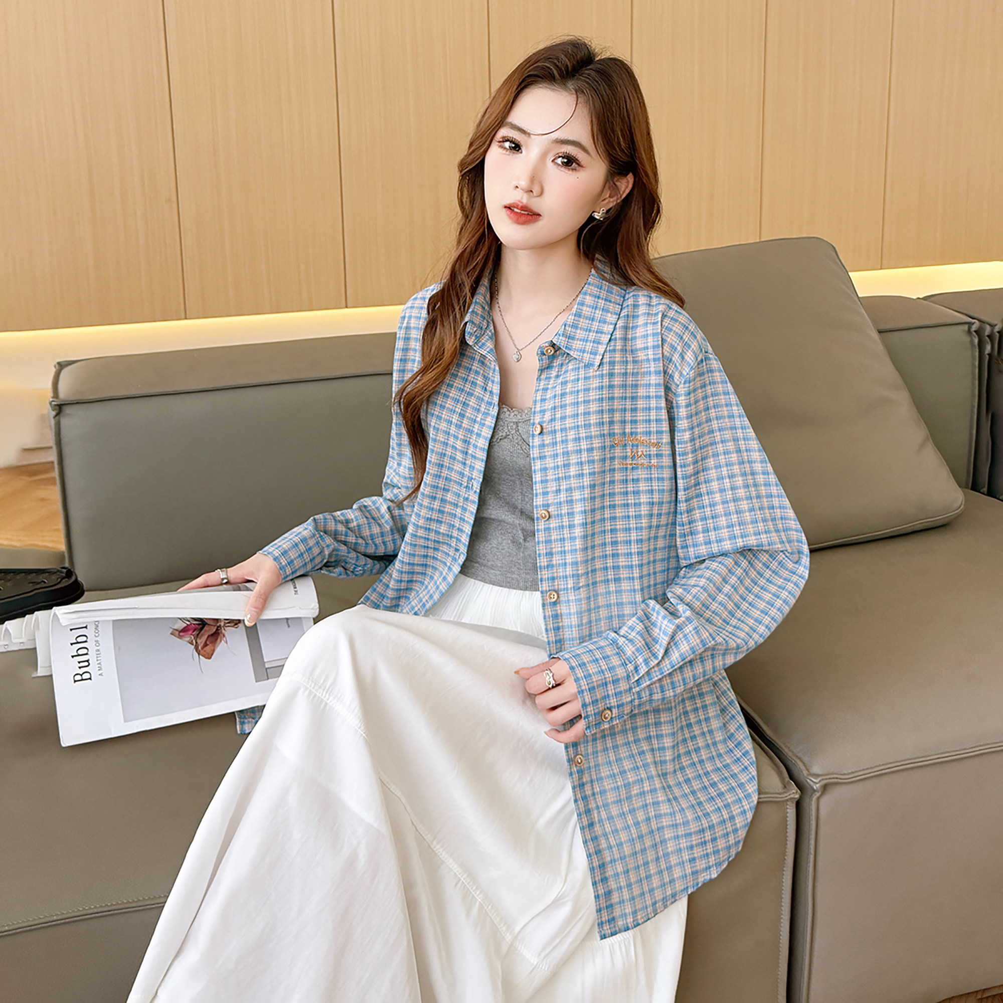 唐狮新款长袖格子衬衫女蓝色格纹翻领复古百搭休闲上衣blTM